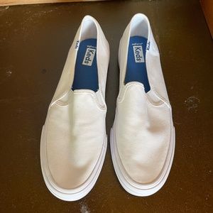 NWT Women’s KEDS slip on sneaker
